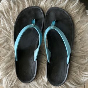 Women Size 10 Olukai flip flops